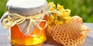 هل العسل مفيد لغازات البطن
