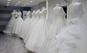 شركات لبيع فساتين زفاف